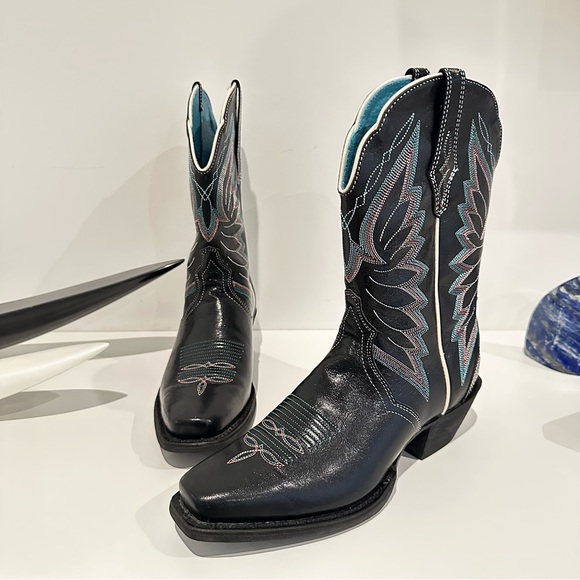 NWOT Ariat Autry Western Boots in Old Black Size 7 - Picture 9 of 15